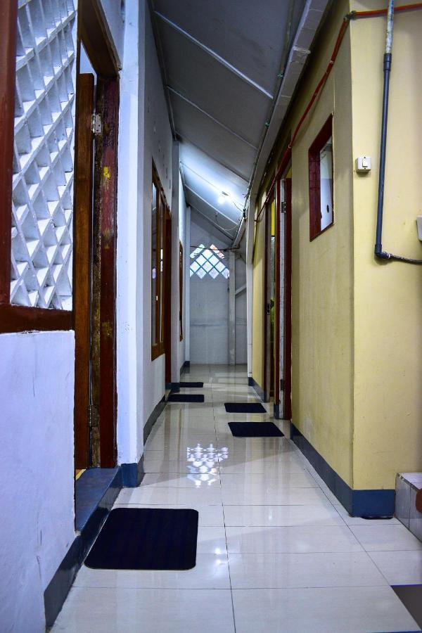 Simplycity Hostel Syariah 万隆 外观 照片